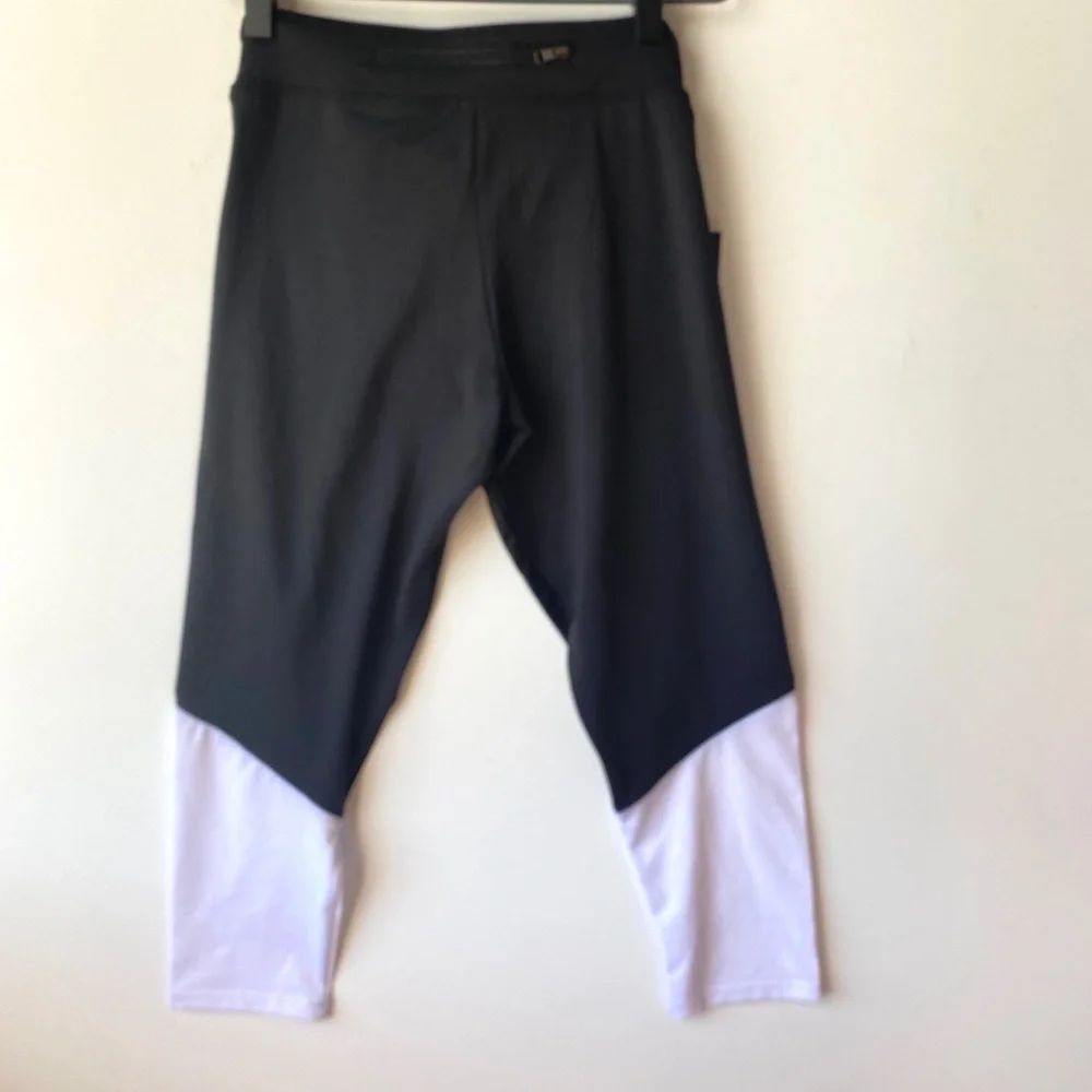 S2 Sportswear Capris‎ Leggings, Size Small, NWT